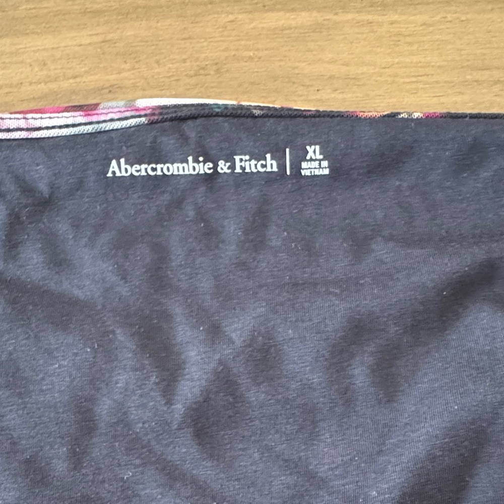 NWT Abercrombie & Fitch Floral Bodysuit - Pink and Black - Picture 4 of 4